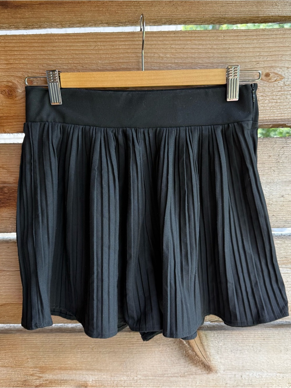 Zara black pleated mini shorts | small